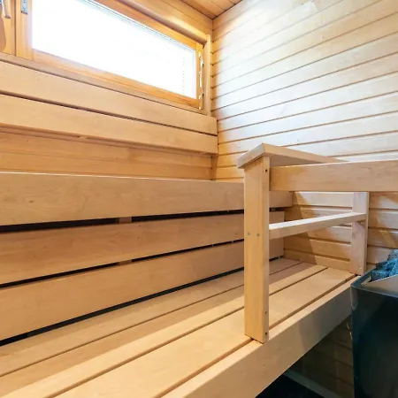 Aurinkorinne 2 - Modern 2bd & Loft, Free Wifi & Sauna Daire *
